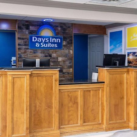 Days Inn & Suites By Wyndham Commerce Exterior foto